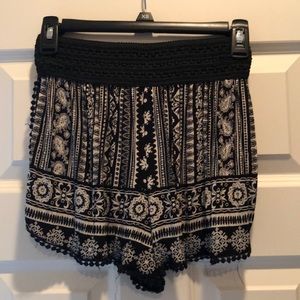 Patterned flowy shorts